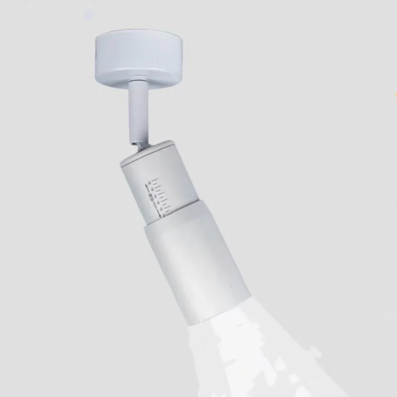 Zoom track spotlight can focus light from 10 ° -60 °, freely adjust aperture size, bar restaurant atmosphere spotlight
