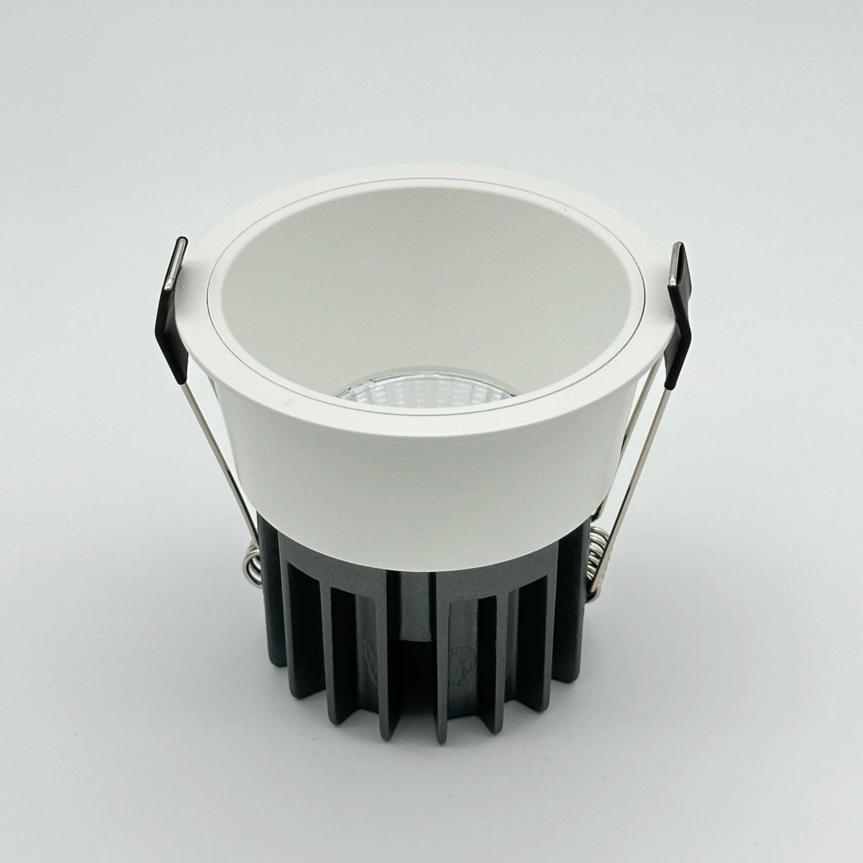Dimmable COB LED Recessed Downlight 5W 7W 9W 12W 15W 18W CRI 95 120-130lm/W 85-265V