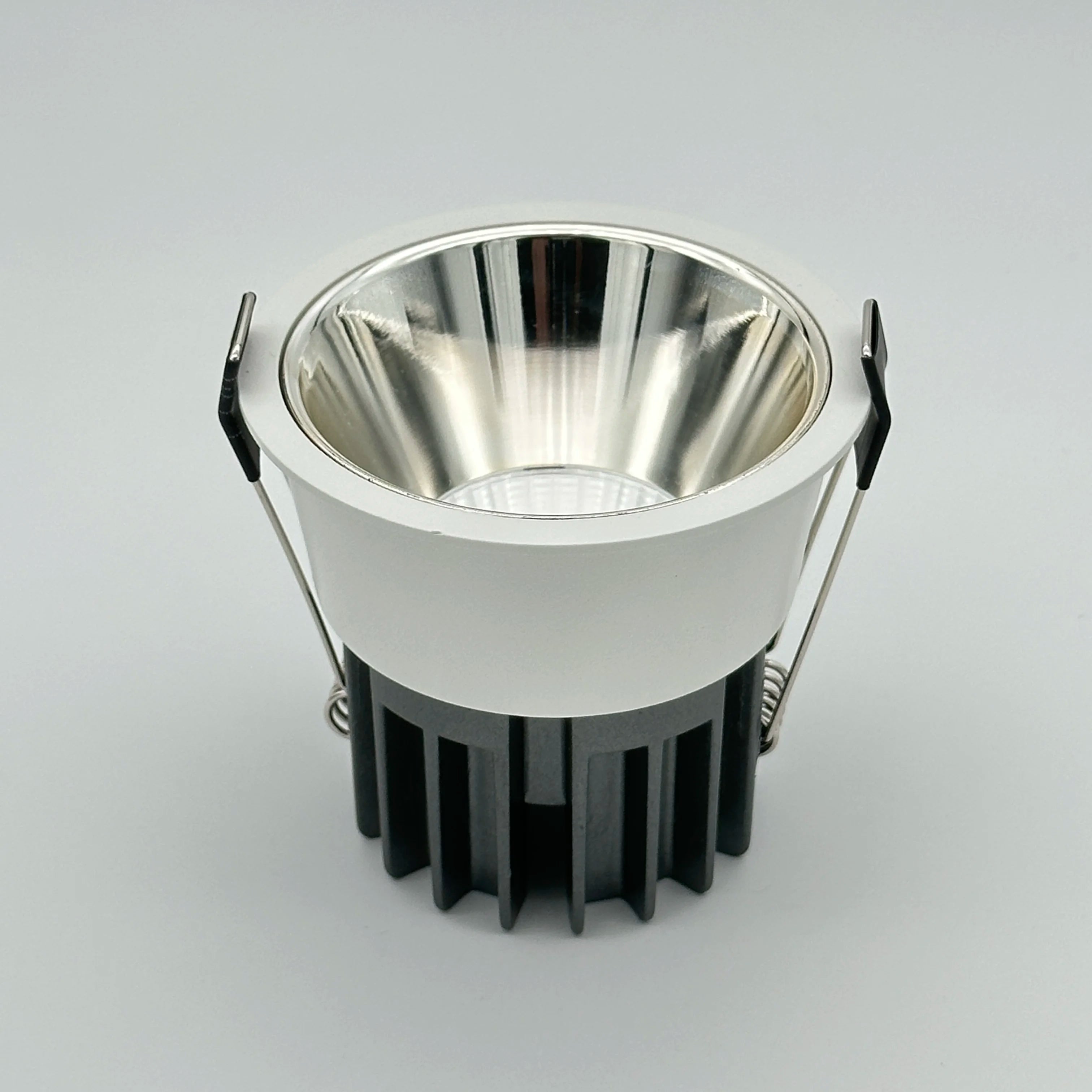 Dimmable COB LED Recessed Downlight 5W 7W 9W 12W 15W 18W CRI 95 120-130lm/W 85-265V